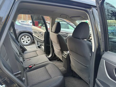 Used 2017 Nissan Rogue SV w/ Midnight Edition image 13