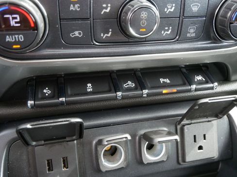 Used 2018 Chevrolet Silverado 1500 LTZ w/ Sport Package image 30