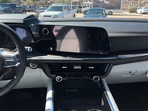 New 2026 Chevrolet Suburban Premier image 14