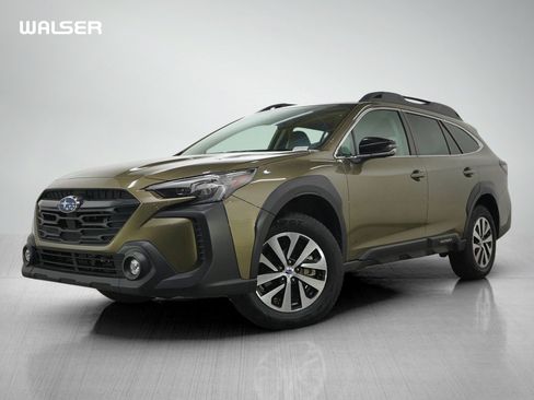 Used 2025 Subaru Outback Premium AWD/4WD image 1