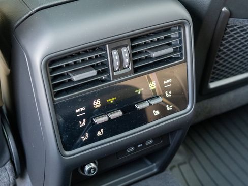 New 2026 Porsche Cayenne image 35