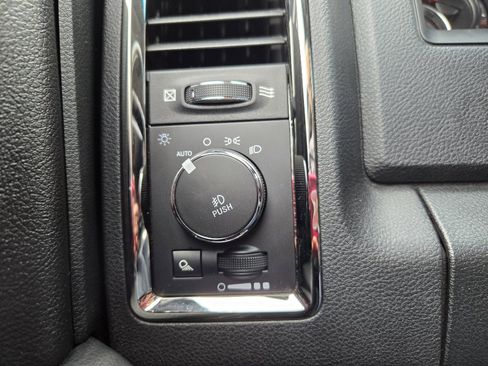 Used 2018 RAM 1500 Sport image 15