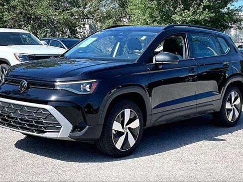 Used 2025 Volkswagen Taos S AWD/4WD image 9