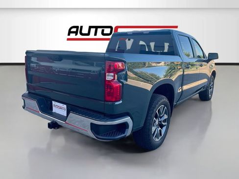 Used 2025 Chevrolet Silverado 1500 LT AWD/4WD image 7