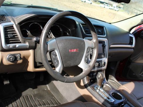 Used 2015 GMC Acadia SLT AWD/4WD image 30