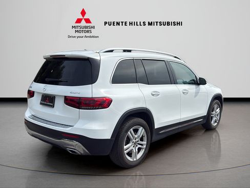 Used 2023 Mercedes-Benz GLB 250 4MATIC image 5