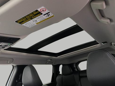 New 2025 Mitsubishi Outlander SE image 32