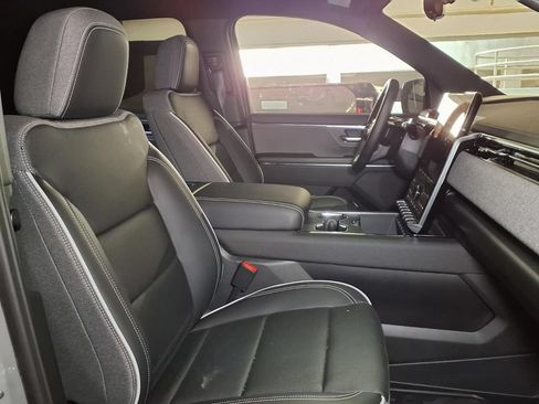 New 2026 GMC Sierra EV Elevation w/ Premium Package AWD/4WD image 5