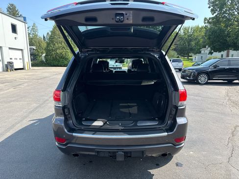 Used 2014 Jeep Grand Cherokee Overland w/ Advanced Technology Group AWD/4WD image 16