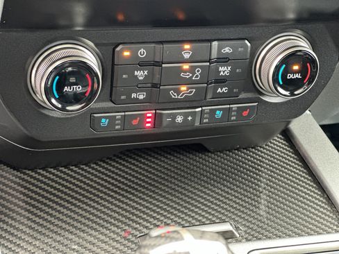 Certified 2020 Ford F150 Raptor w/ Equipment Group 802A Luxury image 20