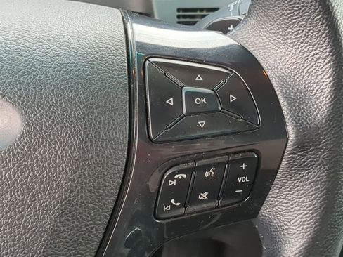 Used 2017 Ford Explorer XLT w/ XLT Technology Feature Bundle AWD/4WD image 24