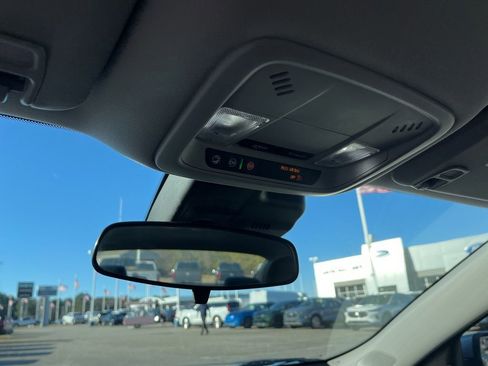 Used 2024 Chevrolet Malibu LT image 18