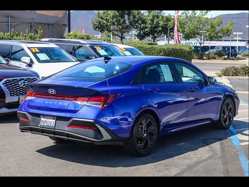 Certified 2026 Hyundai Elantra Sport FWD image 10