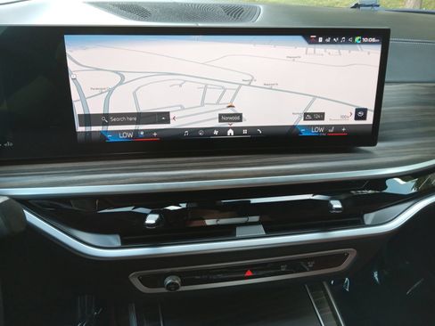 Used 2024 BMW X7 M60i w/ Climate Comfort Package AWD/4WD image 16