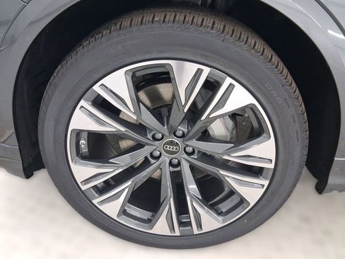 New 2026 Audi Q8 Premium Plus image 11