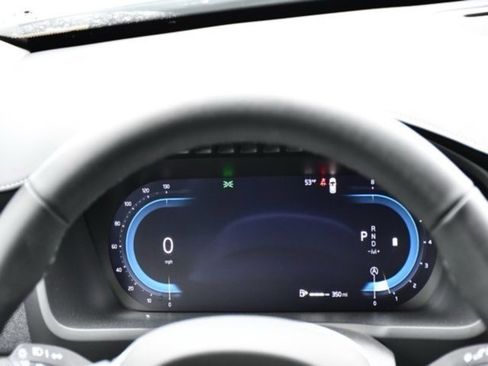 Certified 2025 Volvo XC90 B6 Plus image 18