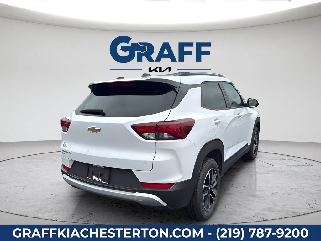 Used 2025 Chevrolet TrailBlazer LT AWD/4WD image 9