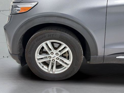 Used 2022 Ford Explorer XLT w/ Equipment Group 202A RWD image 22