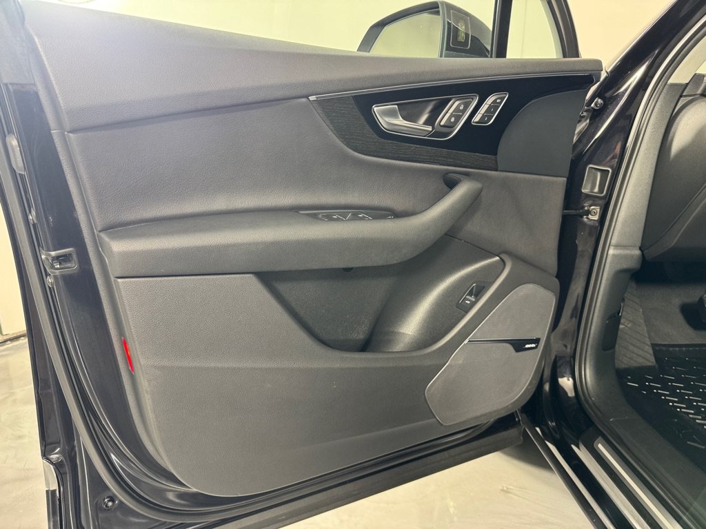 Used 2017 Audi Q7 3.0T Premium Plus AWD/4WD image 11