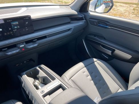 New 2026 Kia EV9 Wind AWD/4WD image 11