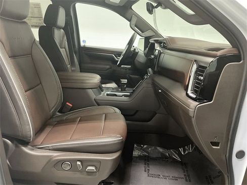 New 2026 GMC Sierra 1500 Denali w/ Denali Reserve Package image 18
