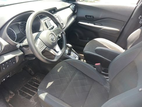 Used 2020 Nissan Kicks S FWD image 9