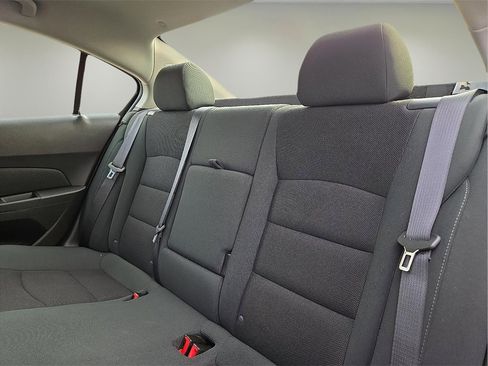 Used 2012 Chevrolet Cruze LT image 14