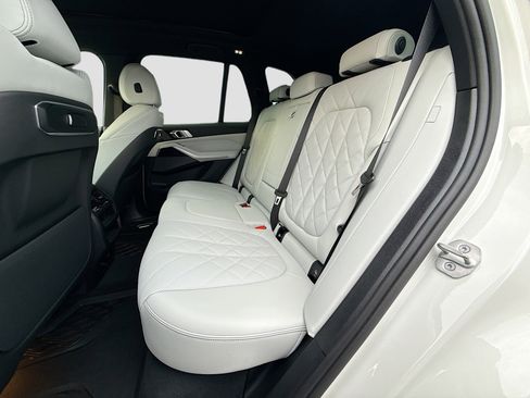 Used 2025 BMW X5 xDrive40i w/ M Sport Package image 21