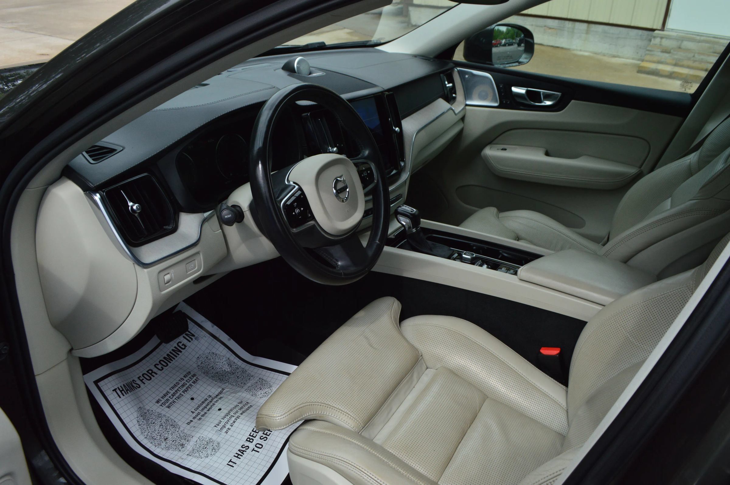 Used 2018 Volvo XC60 T6 Inscription w/ Luxury Seat Package AWD/4WD image 14