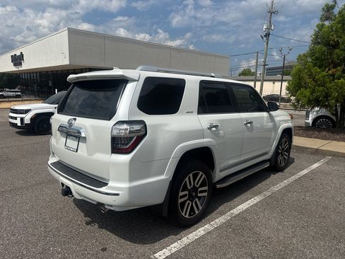 Used 2024 Toyota 4Runner Limited AWD/4WD image 5
