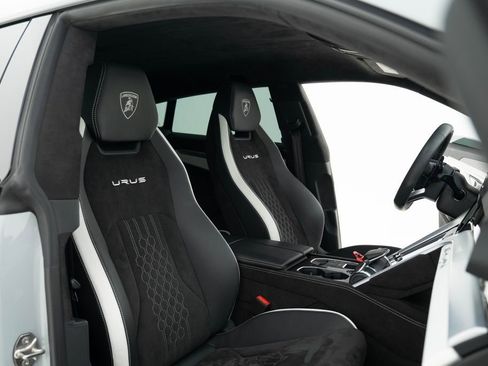 Used 2024 Lamborghini Urus S AWD/4WD image 30