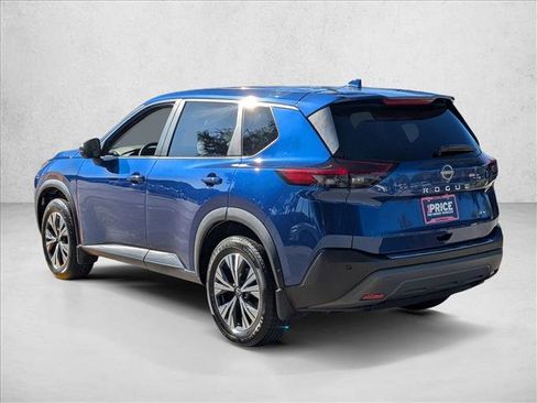 Used 2022 Nissan Rogue SV FWD image 8