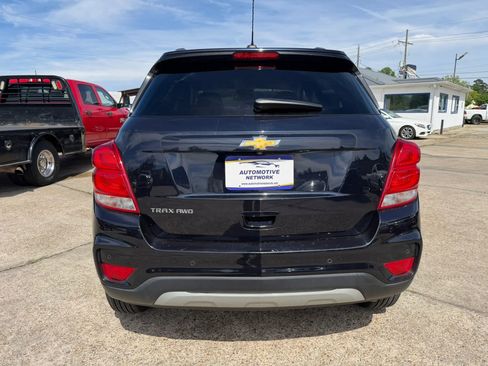 Used 2022 Chevrolet Trax LT w/ Driver Confidence Package AWD/4WD image 4