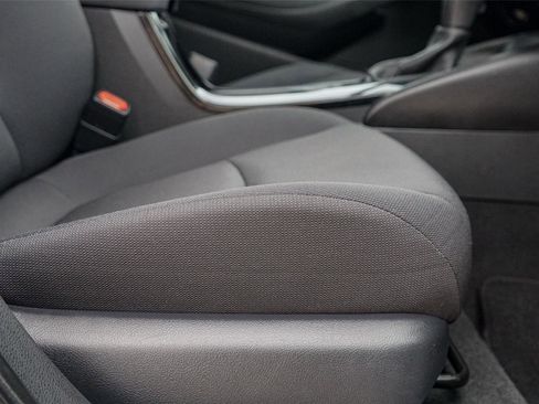 Used 2020 Toyota Corolla LE FWD image 28