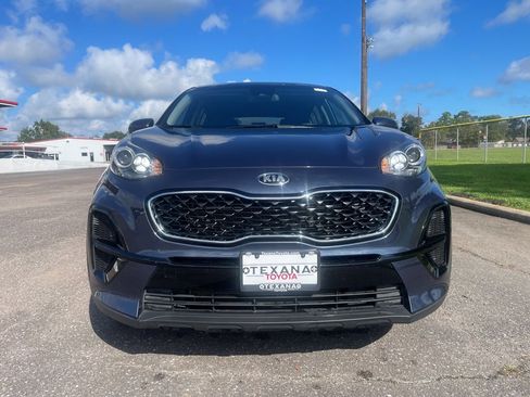 Used 2021 Kia Sportage LX image 2
