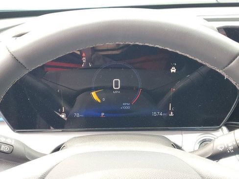 Used 2026 Chevrolet Trax LT w/ LT Convenience Package FWD image 11