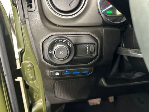 Used 2023 Jeep Wrangler Unlimited w/ Cold Weather Group image 19