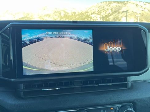 Used 2024 Jeep Wrangler Sport S image 19