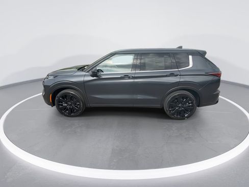 New 2026 Mitsubishi Outlander LE image 5