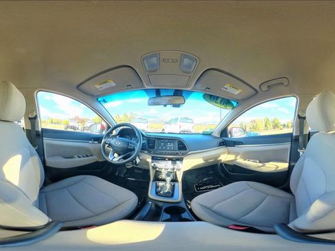 Used 2020 Hyundai Elantra SEL image 36