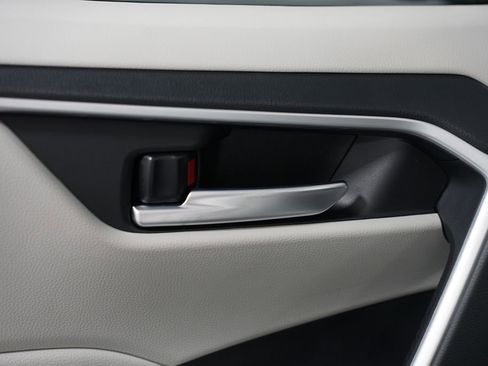 New 2025 Toyota RAV4 XLE image 32