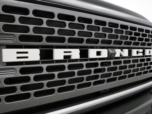 Used 2022 Ford Bronco Badlands AWD/4WD image 9