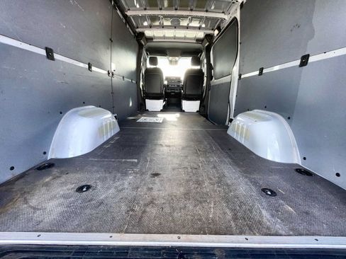Used 2020 Mercedes-Benz Sprinter 2500 image 21