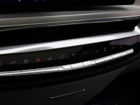 Used 2024 Cadillac Lyriq Luxury RWD image 21
