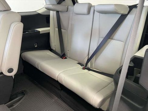 Certified 2026 Toyota Grand Highlander Platinum image 16