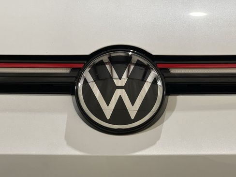 Used 2024 Volkswagen GTI SE FWD image 12