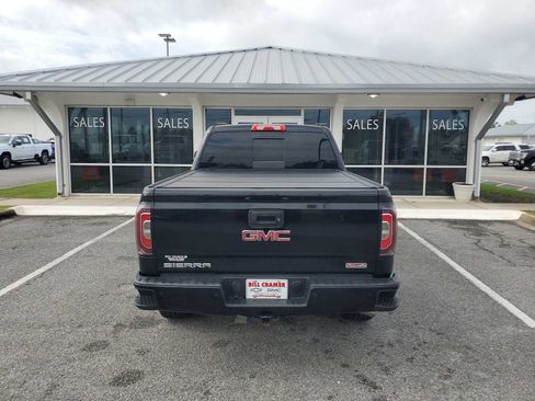 Used 2018 GMC Sierra 1500 SLT AWD/4WD image 4