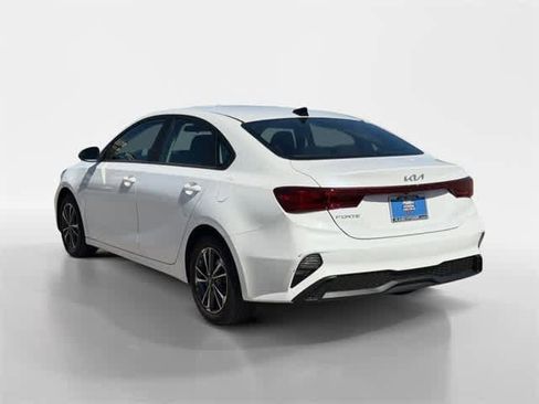 Used 2024 Kia Forte LXS w/ LXS Technology Package image 3