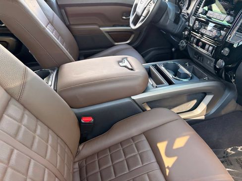 Certified 2023 Nissan Titan Platinum Reserve w/ Moonroof Package AWD/4WD image 12