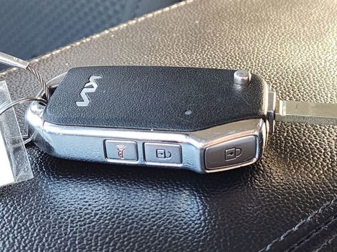 Used 2024 Kia Sportage LX image 33